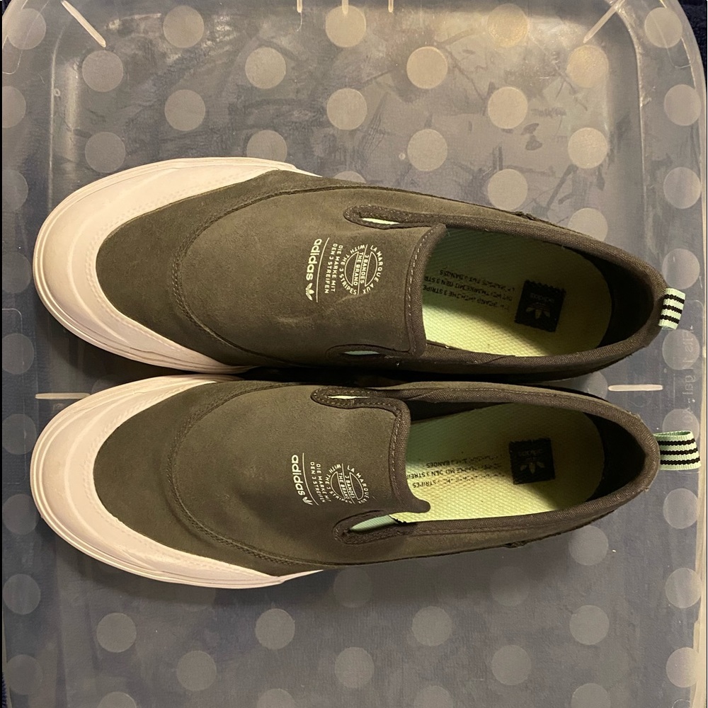 Adidas skateboard shoes size 10 1/2 no box